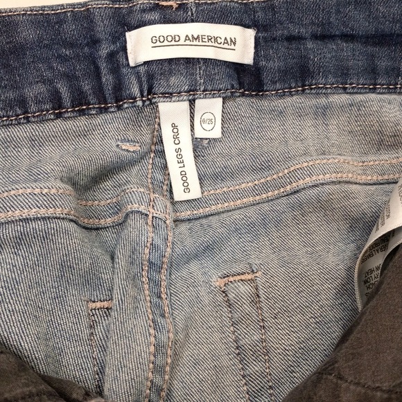 Good American Good Legs Crop Mid Rise Denim Jeans Women 0 / 25 Pockets - Picture 3 of 12